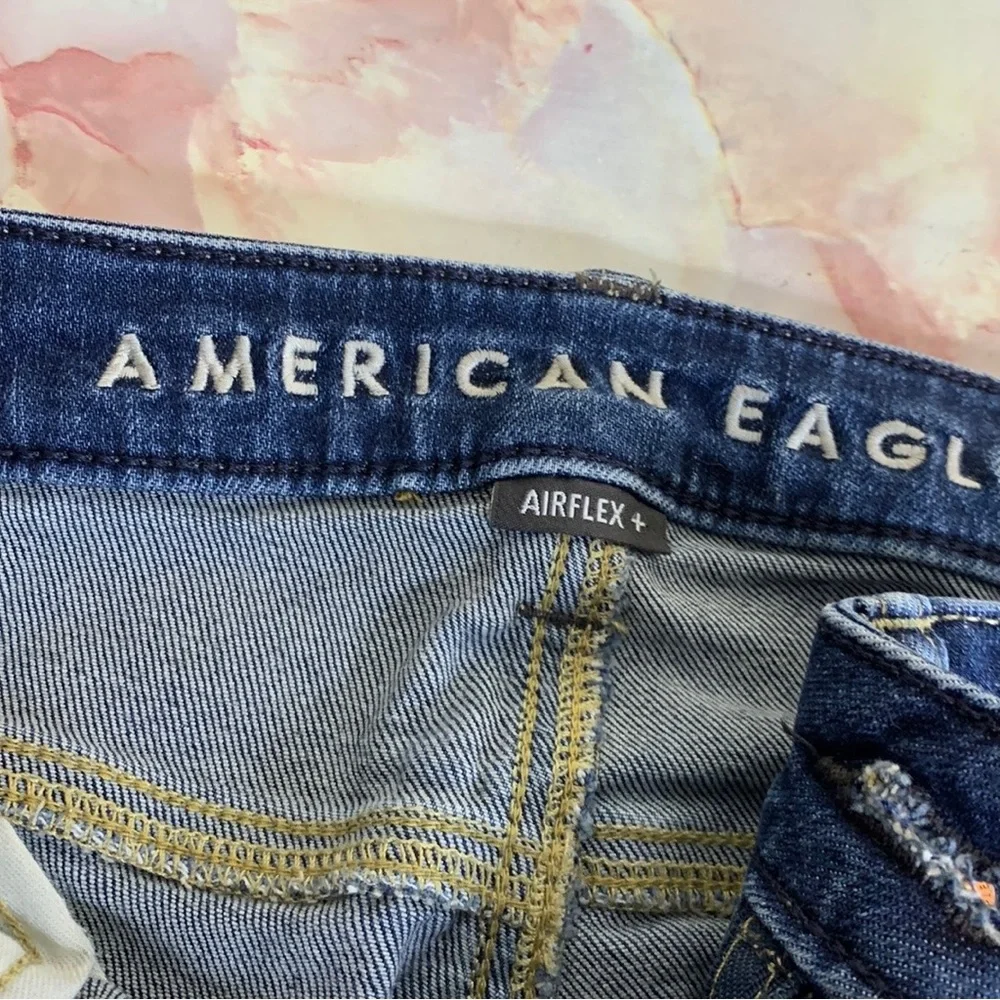 American Eagle Medium Dark Wash Slim Straight Jeans 30”x32”